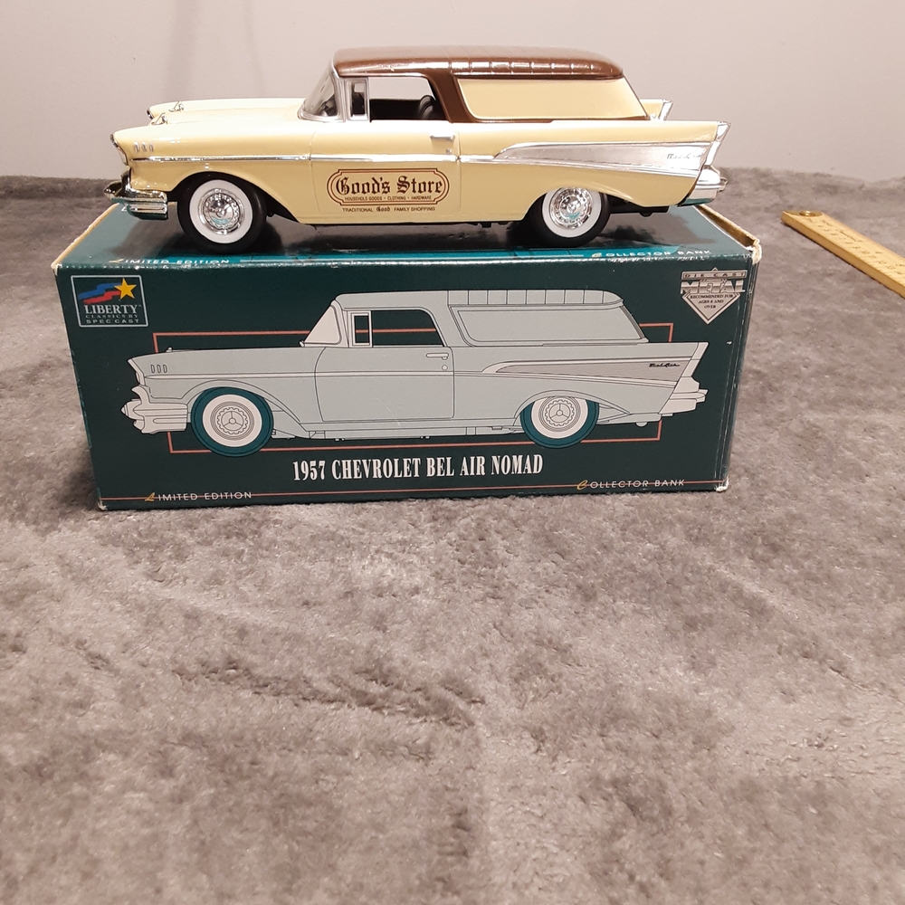 Vintage Collectable Accents Liberty 1957 Chevrolet Bel Air Nomad Die-Cast Model